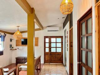 Apt MAR Y JO 3 blocks from Zicatela Beach W AC - 1
