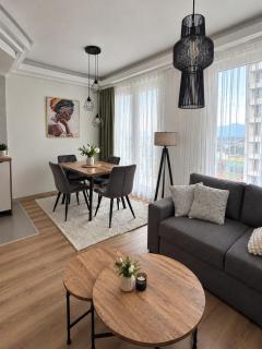 Cozy Nest Apartment - 4