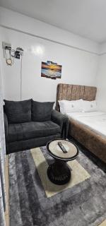 PhstudioKe- modern studio with rooftop views, fast Wi-Fi &free parking near CBD - 0