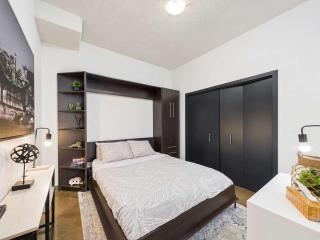 Modern Beltline Escape Sky-High Views DT Views - 7