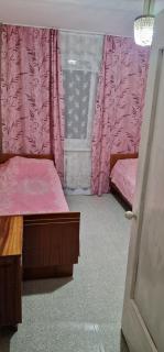 An apartment on Miorița 5 in fair condition - 0