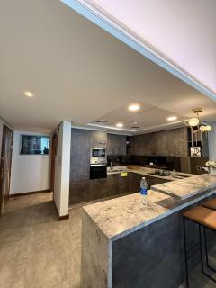 2-Bed Flat with 1 Double & 2 Single Beds - 6