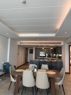 2-Bed Flat with 1 Double & 2 Single Beds - 4