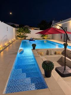 The Jhonson Villa - 8 Pax, 2 Min de La Playa - 7