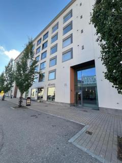 Helsinki Airport 3min away by train - 9