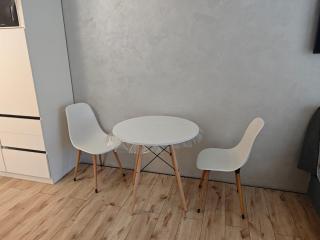 Meridian Apartments - 8
