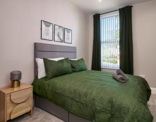 Dwell Living Cosy 5BD House Central - 0