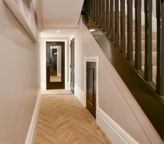Dwell Living Cosy 5BD House Central - 1