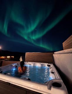 RealNorth VIP - 420m2 - Football field jacuzzi Billiards - 0