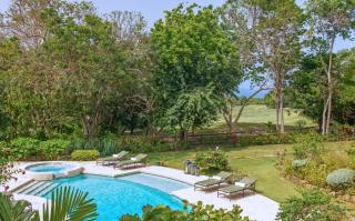 Tek Time Golf Villa, Luxury 5-Bedroom Estate - 2