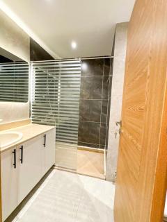 Mamsha & Sea View Luxury 3BR with Pool & Beach - 7