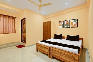 Spot ON Hotel Gyanvi Palace - 0