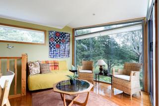 Timber townhouse steps from Freers Beach - 9