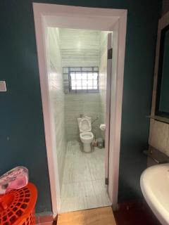 Chic Comfort Stay Dansoman - 6