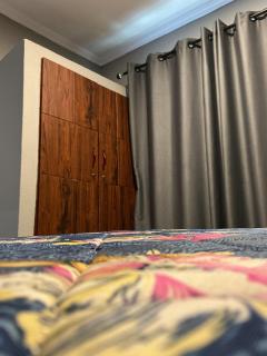 Chic Comfort Stay Dansoman - 1