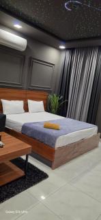 Signature Apartments - 3