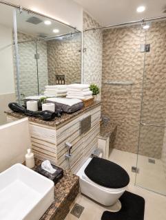 Superior One Bedroom Apartment with Balcony by Alvis Suite - Goldcrest Alfatah Mall DHA Lahore - 3