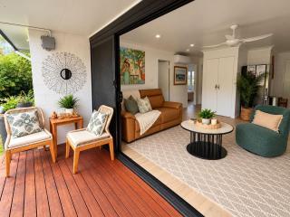 Coastal Hideaway at Kissing Point | Tropical 2BR Unit - 8