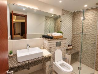 Penthouse Apartment Alvis Suite - Goldcrest Alfatah Mall Lahore - 1