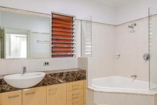 1-BR Apt at Paradise Links - Steps to the Golf course - 3