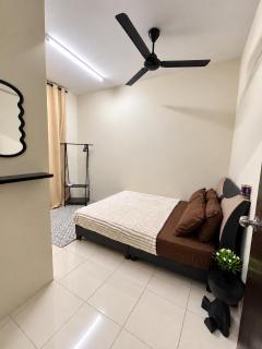 Angah Teluk Intan Homestay - 4
