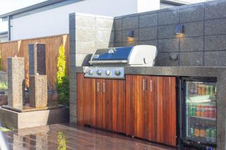Group Entertaining with Spa | Games Room - 5