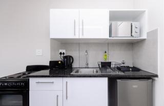 Mint Sandton View 1 Bedroom Apartment - 3