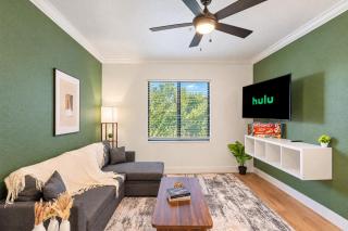 Near Diablo Stadium & ASU-HotTub-Pool-Gym-Parking - 0