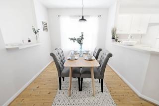 The Cozy Hearth Escape Here - 8