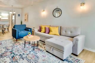Urban Relaxation 2 BR Apartment - 7