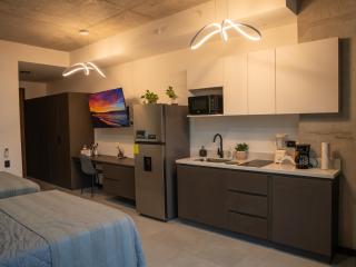 San Salvador for groups - 2 apartments, up to 7 guests - 6