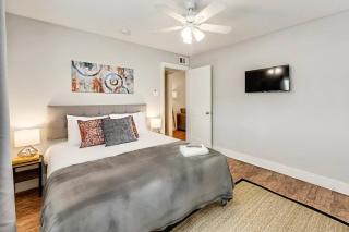 Hello Gorgeous Flat near Downtown! - 4