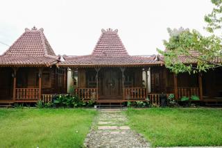 RedDoorz Syariah near Terminal Mendolo Wonosobo 2 - 7