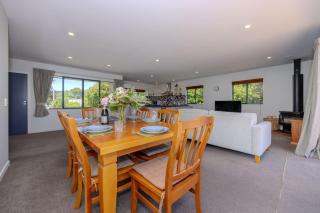 Terrific views on Totara - 4