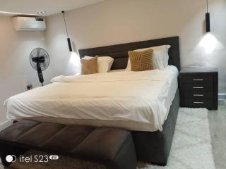 Zurel Apartments - 3