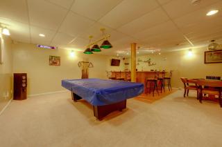Easy EMU & U of M Access! Ypsilanti Gem w/ Hot Tub - 0