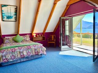 Lakefront Loft - 5