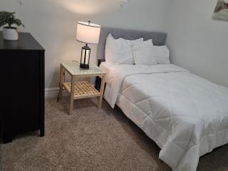 Cozy Basement Suite with Self CheckIn Free Parking and WIFI - 1
