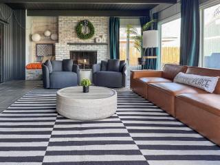Waterfront Home with Arcade, MassageChair, Firepit, Infinity Game Table - 1