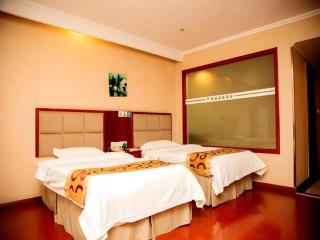 GreenTree Inn Bozhou Weiwu Road Hotel - 1