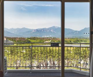 Kensington Resort Seorak Beach - 9