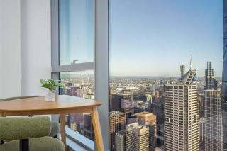 Level 66 Sky High Retreat with Pool and Sauna, Near Marvel Stadium - 7