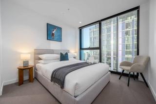 Luxe 3BR Skyline Sunset Residence Level 63 - CBD Views, Parking, Pool, Sauna, Gym - 4