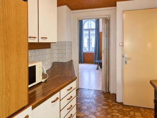 1-Bedroom Apartment with Living Area for Extended stay - 2