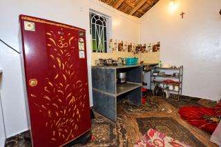 Ormal Guest House - Agonda - Red - 2