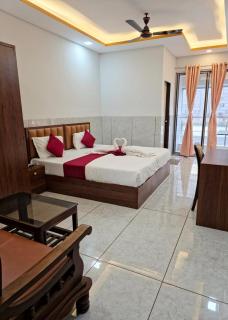 Hotel Raj Sajitha - 8