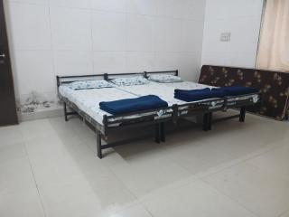 Kanha Bungalow Only Family - 1