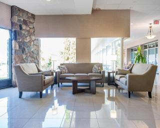 Econo Lodge Smiths Falls - 5