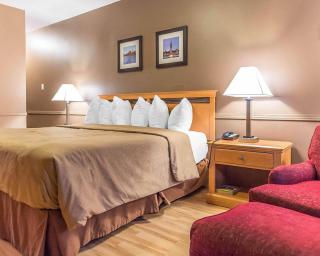 Econo Lodge Downtown Ottawa - 1