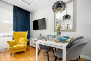 Spacious Apartment in Kielce with Workspace by Noclegi Renters - 6